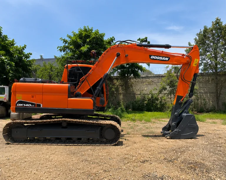 DOOSAN DX140lca