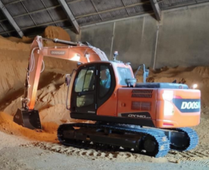 Retroexcavadora DX140